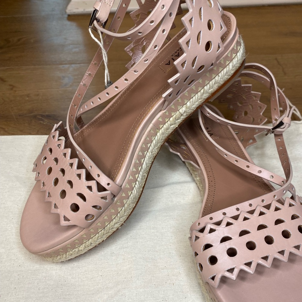 Alaía sandals